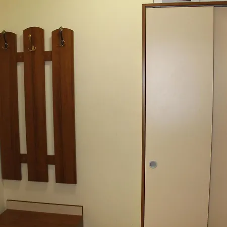 Apartment Pm Services Flora