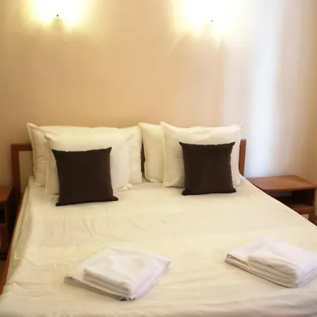Pm Services Flora Apartment *