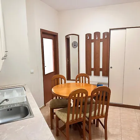 Apartment Pm Services Flora Borovets