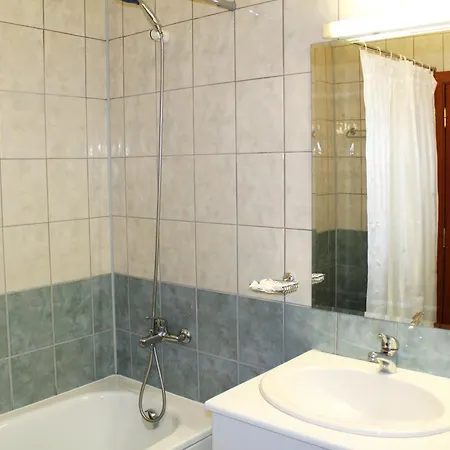 Apartment Pm Services Flora