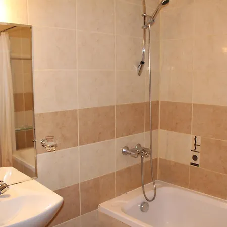 Pm Services Flora Borowec