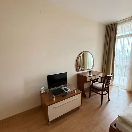 Apartment Pm Services Flora Borovets