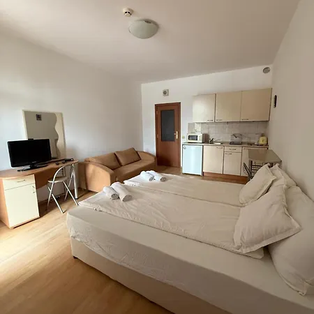 Pm Services Flora * Borovets