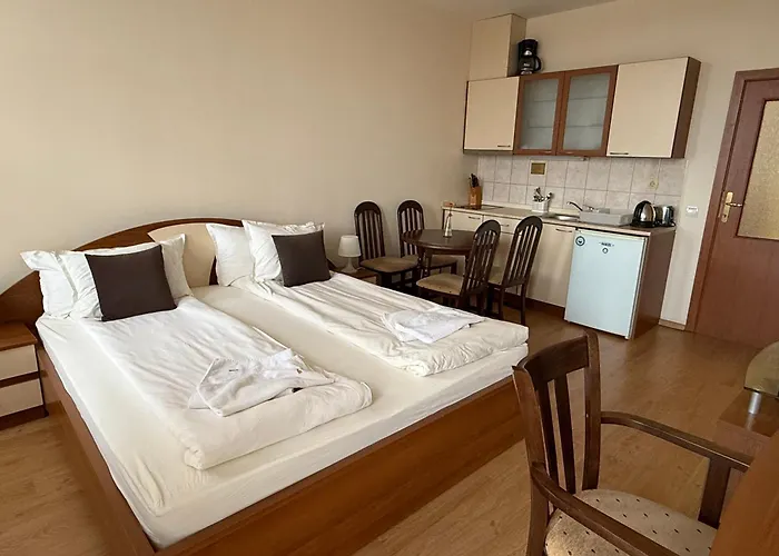 Pm Services Flora Апартаменты *