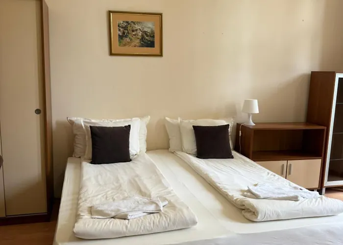 Pm Services Flora Апартаменты *