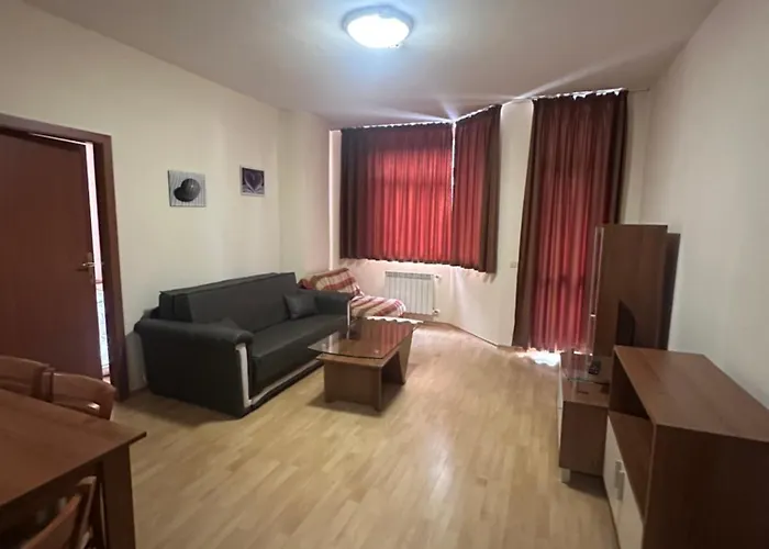 Pm Services Flora Апартаменты